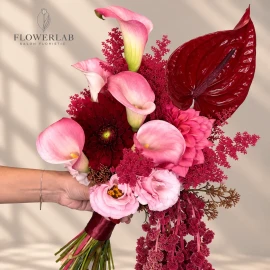 Buchet de mireasă cu anthurium, cale, dalii și astilbe (la comandă 14 zile)