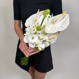 Buchet de mireasă cu anthurium alb (la comandă 14 zile)
