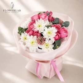 Bouquet with chrysanthemums and peony roses