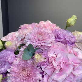 Buchet din hortensii crizanteme si eustome