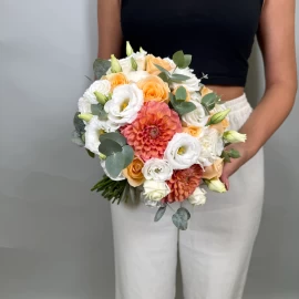 Buchet de mireasă cu trandafiri, dalii și lisianthus (la comandă 14 zile)