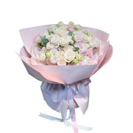 Bouquet with cream peony roses