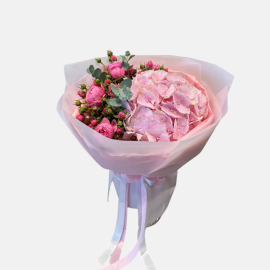 Buchet ''Hortensie și trandafiri''