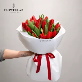 Bouquet of 25 red tulips (pre-order)