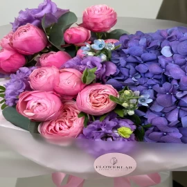 Bouquet with hydrangea and roses