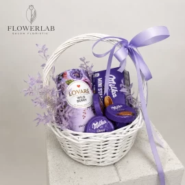 Подарочная корзина «Лиловый вечер» (Milka & Tea)