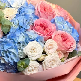Bouquet of blue hydrangeas and spray roses (pre-order)