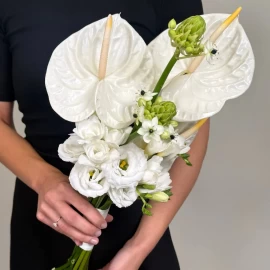 Buchet de mireasă cu anthurium alb (la comandă 14 zile)