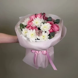 Bouquet with chrysanthemums and peony roses