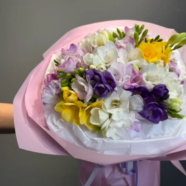 Bouquet of freesia and thlaspi (on pre-order)
