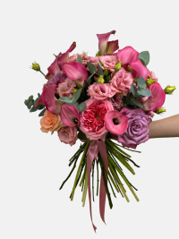 Bouquet with callas, peony roses and lisianthus (available for pre-order)