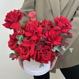 Compoziție din trandafiri frantuzesti