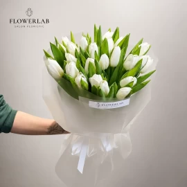 Bouquet of 25 white tulips (pre-order)