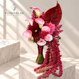 Buchet de mireasă cu anthurium, cale, dalii și astilbe (la comandă 14 zile)