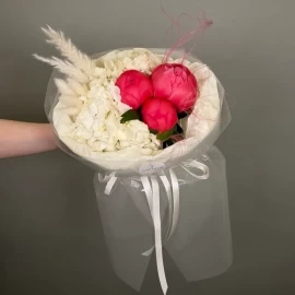 Букет с пионами "Coral Charm" и гортензией №1 (под заказ)