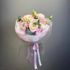Buchet din ranunculus si eustoma ( la precomanda)