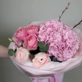 Bouquet with ranunculus, hydrangea and peony roses (pre-order)