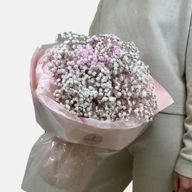 Buchet din gypsophila albă și roz