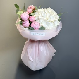 Buchet bujori si hortensie