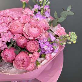 Bouquet with Hydrangea and Silvia Roses