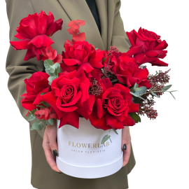 Compoziție din trandafiri frantuzesti