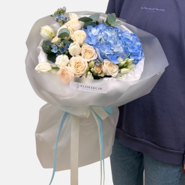 Bouquet with hydrangea, roses and tulips (Available by pre-order)