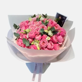 Пионовидные розы Silvia Pink