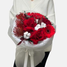 Buchet cu trandafiri rosii