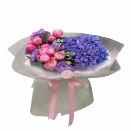 Bouquet with hydrangea and roses